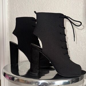 Steve Madden Black Heeled Lace-Up Boots